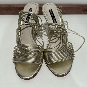 Alice + Olivia Gold Heels- size 9